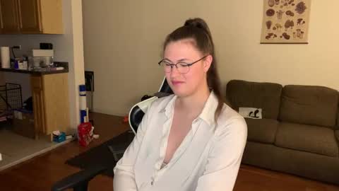 amazon_astrid online show from 03-25-26, 06:14