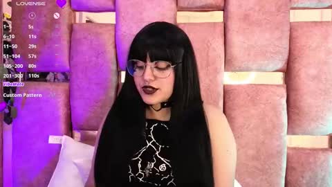 Snapshot of ambar_devon chatting on 10-25-25, 07:08 online show from 10-25-25, 07:08