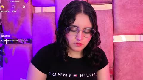 Snapshot of ambar_devon chatting on 11-01-25, 07:05 online show from 11-01-25, 07:05