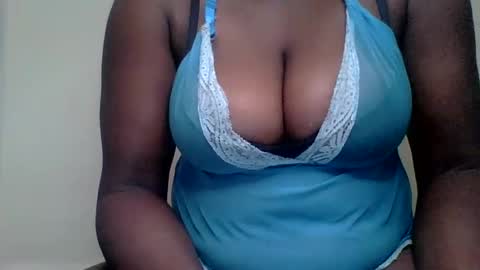 Mia online show from 02-15-25, 09:37