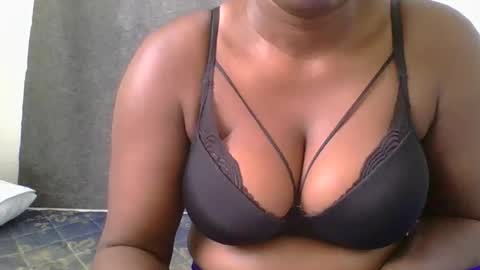 Mia online show from 10-03-25, 11:29