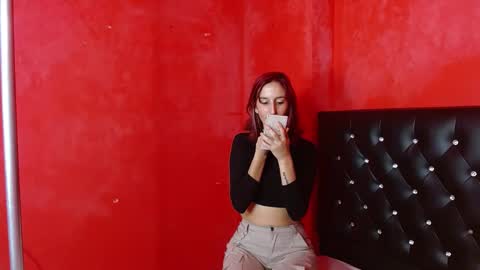 ambar_roux1 online show from 02-17-25, 02:59