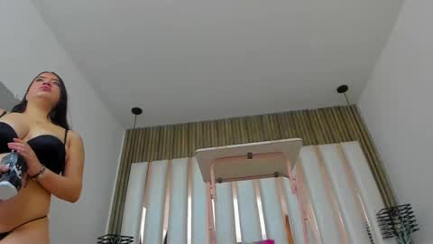 AmbarGills online show from 11-11-25, 02:06