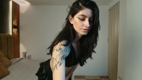 AMBAR LEE online show from 04-22-26, 12:18