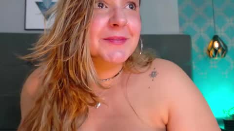 Snapshot of ambarroberts chatting on 04-29-26, 05:30 Ambar online show from 04-29-26, 05:30