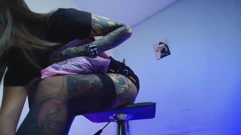 amber_blair online show from 11-19-25, 10:10