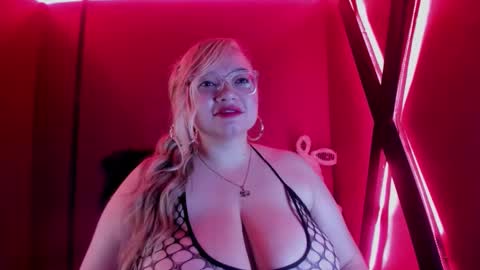 amber_bunnyx online show from 10-22-25, 03:29