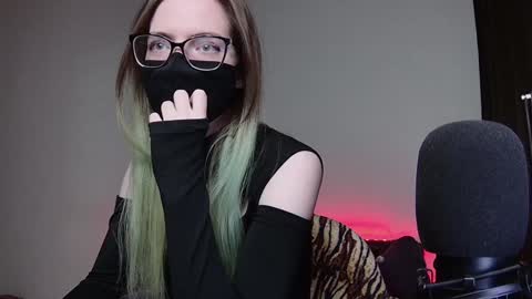 Amber non-nude model online show from 12-15-24, 12:07