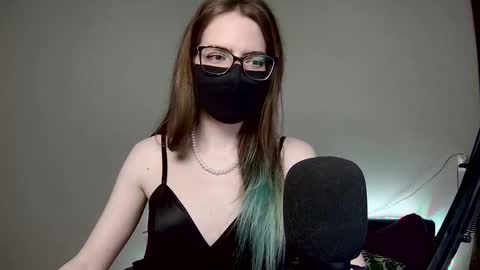 Amber non-nude model online show from 10-06-25, 11:13