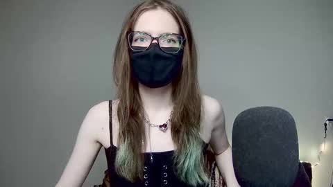 Amber non-nude model online show from 12-05-25, 04:21
