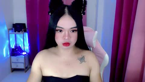 Snapshot of amber_fuck chatting on 10-21-25, 12:17 Amber online show from 10-21-25, 12:17