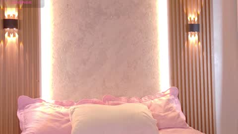 Snapshot of amber_gibsson2 chatting on 02-21-26, 01:12 Amber online show from 02-21-26, 01:12