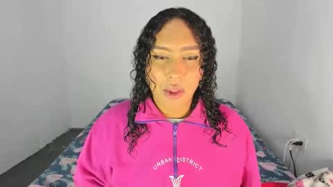 LUISA online show from 10-23-25, 02:11