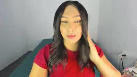 LUISA online show from 11-21-25, 11:25