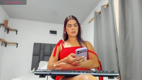 Snapshot of amber_parisi1 chatting on 03-24-26, 02:33 amber online show from 03-24-26, 02:33