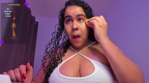 Snapshot of amber_smith20 chatting on 09-14-25, 12:10 find me here --- online show from 09-14-25, 12:10