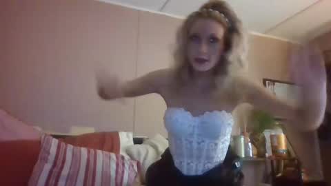 Kaligirll online show from 01-10-25, 09:34