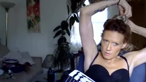Kaligirll online show from 05-18-26, 11:32