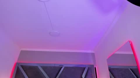 Amber  online show from 02-20-25, 06:13