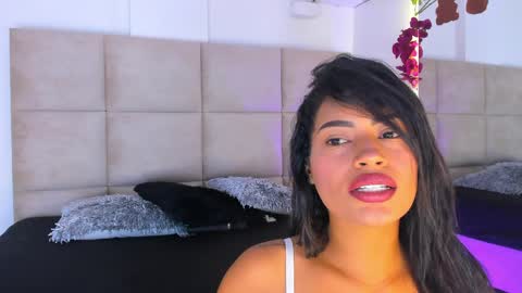 Snapshot of ambermoss1 chatting on 04-05-26, 02:47 Amber online show from 04-05-26, 02:47