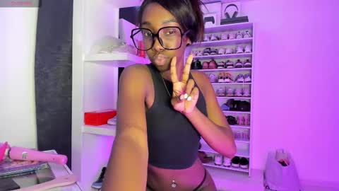 Amber online show from 02-18-26, 04:14