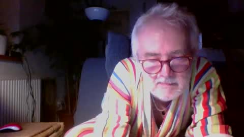 Amberr11 online show from 10-18-25, 10:10