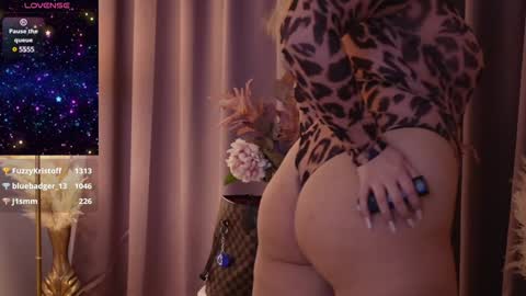 Amberseyes online show from 01-20-25, 12:18