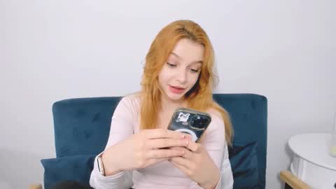 Amber online show from 12-14-25, 06:41