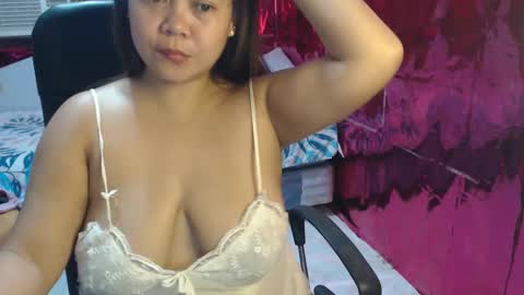 Snapshot of ambisyosa_moore chatting on 02-07-25, 05:29 Marie online show from 02-07-25, 05:29