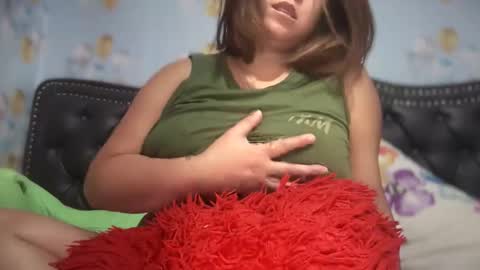 Snapshot of ambisyosa_moore chatting on 11-11-25, 05:29 Marie online show from 11-11-25, 05:29