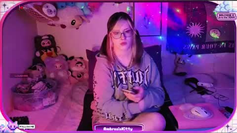 Snapshot of ambrosiakitty chatting on 05-21-26, 10:44 Ambrosia online show from 05-21-26, 10:44