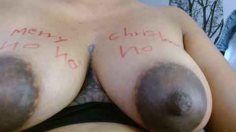 Snapshot of amelia_2023 chatting on 12-23-24, 02:39 amelia  online show from 12-23-24, 02:39