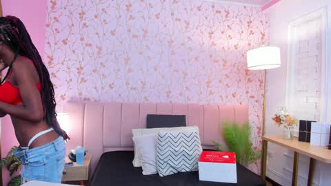 Amelia Adams online show from 01-29-25, 07:11