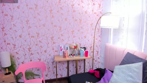 Amelia Adams online show from 09-27-25, 06:57