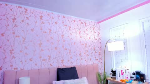 Amelia Adams online show from 11-24-25, 07:02