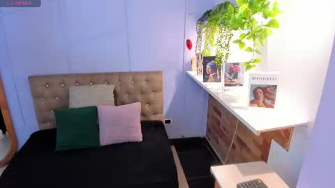 Snapshot of amelia_adms chatting on 07-10-26, 12:08 Amelia Adams online show from 07-10-26, 12:08