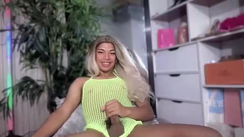 Amelia online show from 02-25-26, 10:03