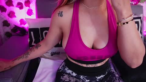 Snapshot of amelia_lov chatting on 01-31-25, 03:09 Amelia online show from 01-31-25, 03:09