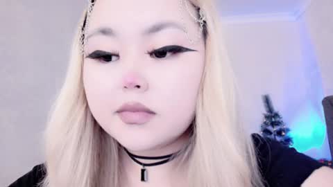 Amelia online show from 12-23-24, 11:39