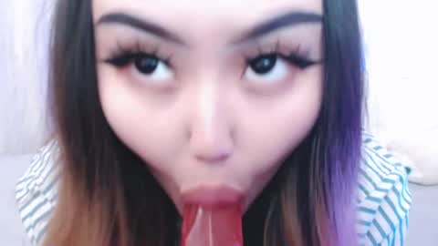 Snapshot of amelia_sunlight chatting on 05-19-26, 05:08 Amelia online show from 05-19-26, 05:08