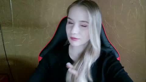 Amelia  online show from 05-28-26, 03:04