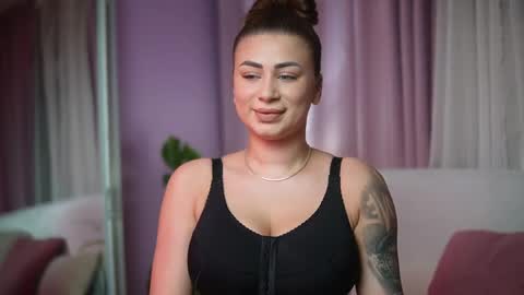 Snapshot of ameliabarbie chatting on 04-19-26, 05:12 Amelia online show from 04-19-26, 05:12