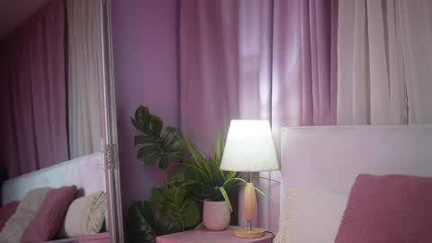 Snapshot of ameliabarbie chatting on 05-27-26, 01:57 Amelia online show from 05-27-26, 01:57