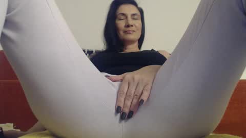 Snapshot of ameliaisme chatting on 12-03-24, 01:54 AME or Amelia online show from 12-03-24, 01:54