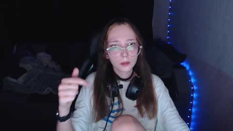 Snapshot of ameliakamishiro chatting on 10-06-25, 09:12 Amelia online show from 10-06-25, 09:12