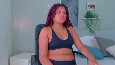Snapshot of amelialaurent_ chatting on 07-21-26, 06:43 amelialaurent_ online show from 07-21-26, 06:43