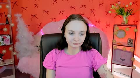 Snapshot of ameliamalina chatting on 12-13-24, 05:27 Amelia online show from 12-13-24, 05:27