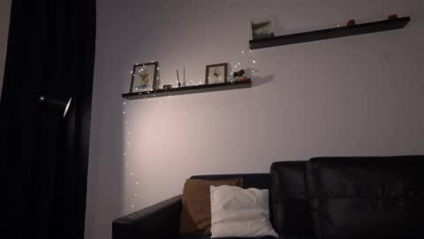 Amelia   online show from 02-14-26, 02:47