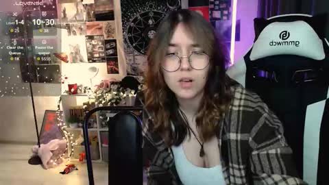 Snapshot of ameliameadd chatting on 10-28-25, 09:24 Amelia online show from 10-28-25, 09:24