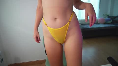 Snapshot of ameliasweety69 chatting on 11-05-25, 01:33 Amelia online show from 11-05-25, 01:33